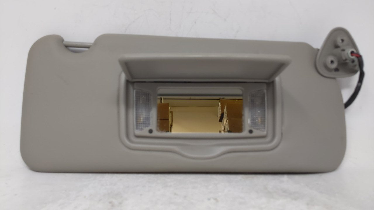 2003 Cadillac Cts Sun Visor Shade Replacement Passenger Right Mirror Fits OEM Used Auto Parts - Oemusedautoparts1.com