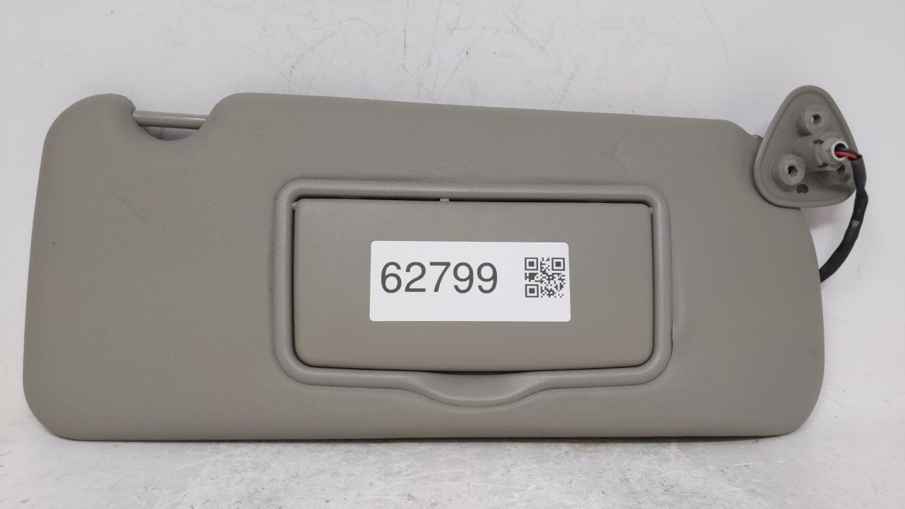 2003 Cadillac Cts Sun Visor Shade Replacement Passenger Right Mirror Fits OEM Used Auto Parts - Oemusedautoparts1.com