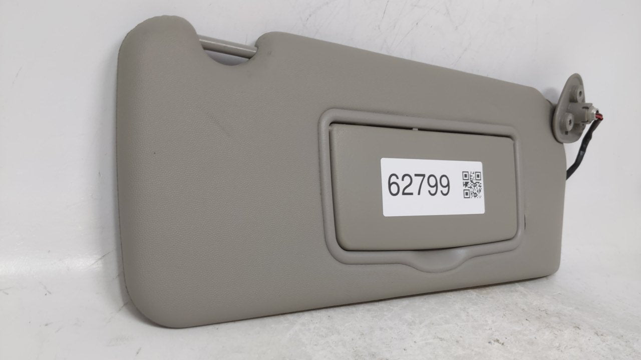 2003 Cadillac Cts Sun Visor Shade Replacement Passenger Right Mirror Fits OEM Used Auto Parts - Oemusedautoparts1.com