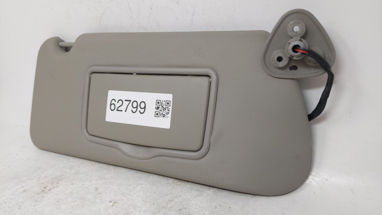 2003 Cadillac Cts Sun Visor Shade Replacement Passenger Right Mirror Fits OEM Used Auto Parts - Oemusedautoparts1.com