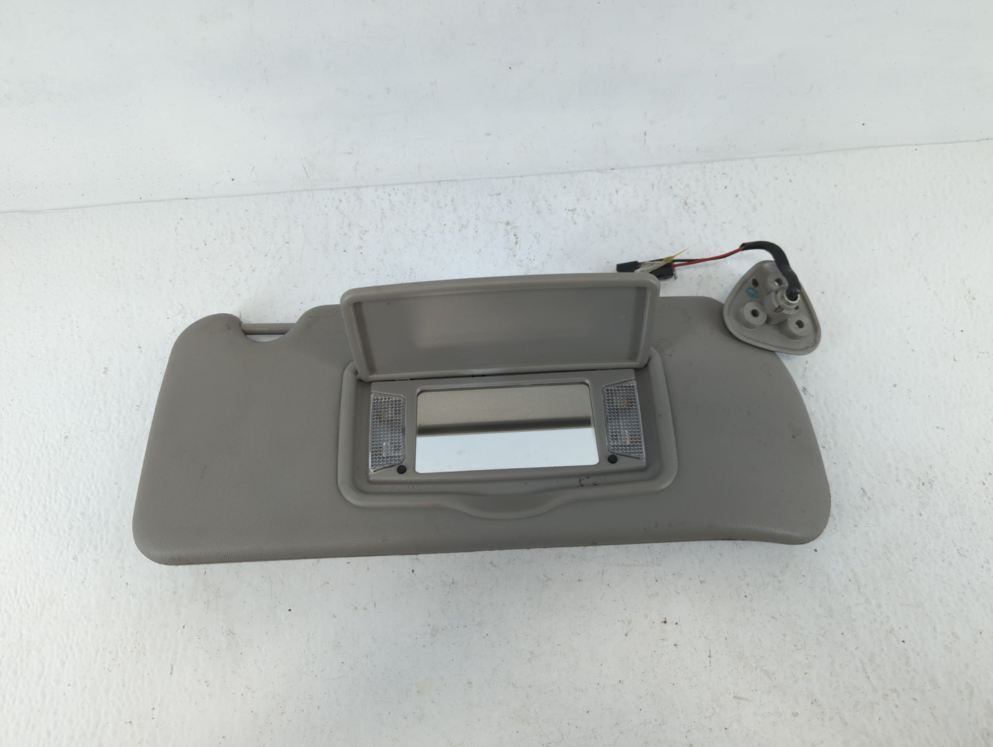 2003-2007 Cadillac Cts Sun Visor Shade Replacement Passenger Right Mirror Fits Fits 2003 2004 2005 2006 2007 OEM Used Auto P