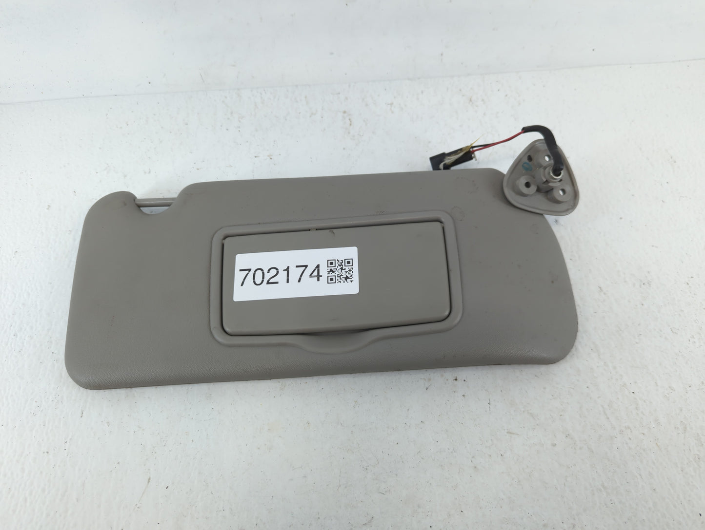 2003-2007 Cadillac Cts Sun Visor Shade Replacement Passenger Right Mirror Fits Fits 2003 2004 2005 2006 2007 OEM Used Auto P