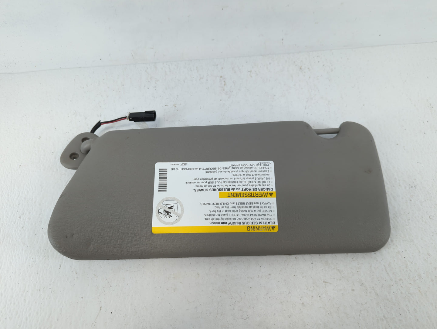 2003-2007 Cadillac Cts Sun Visor Shade Replacement Passenger Right Mirror Fits Fits 2003 2004 2005 2006 2007 OEM Used Auto P