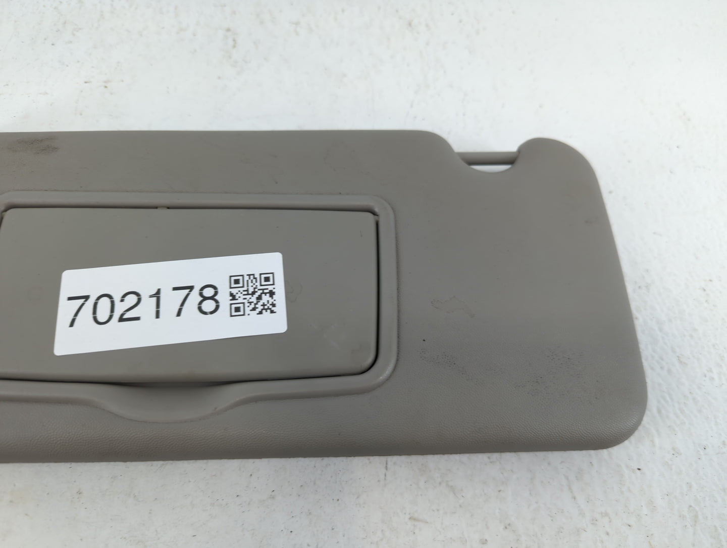 2003-2007 Cadillac Cts Sun Visor Shade Replacement Driver Left Mirror Fits Fits 2003 2004 2005 2006 2007 OEM Used Auto Parts