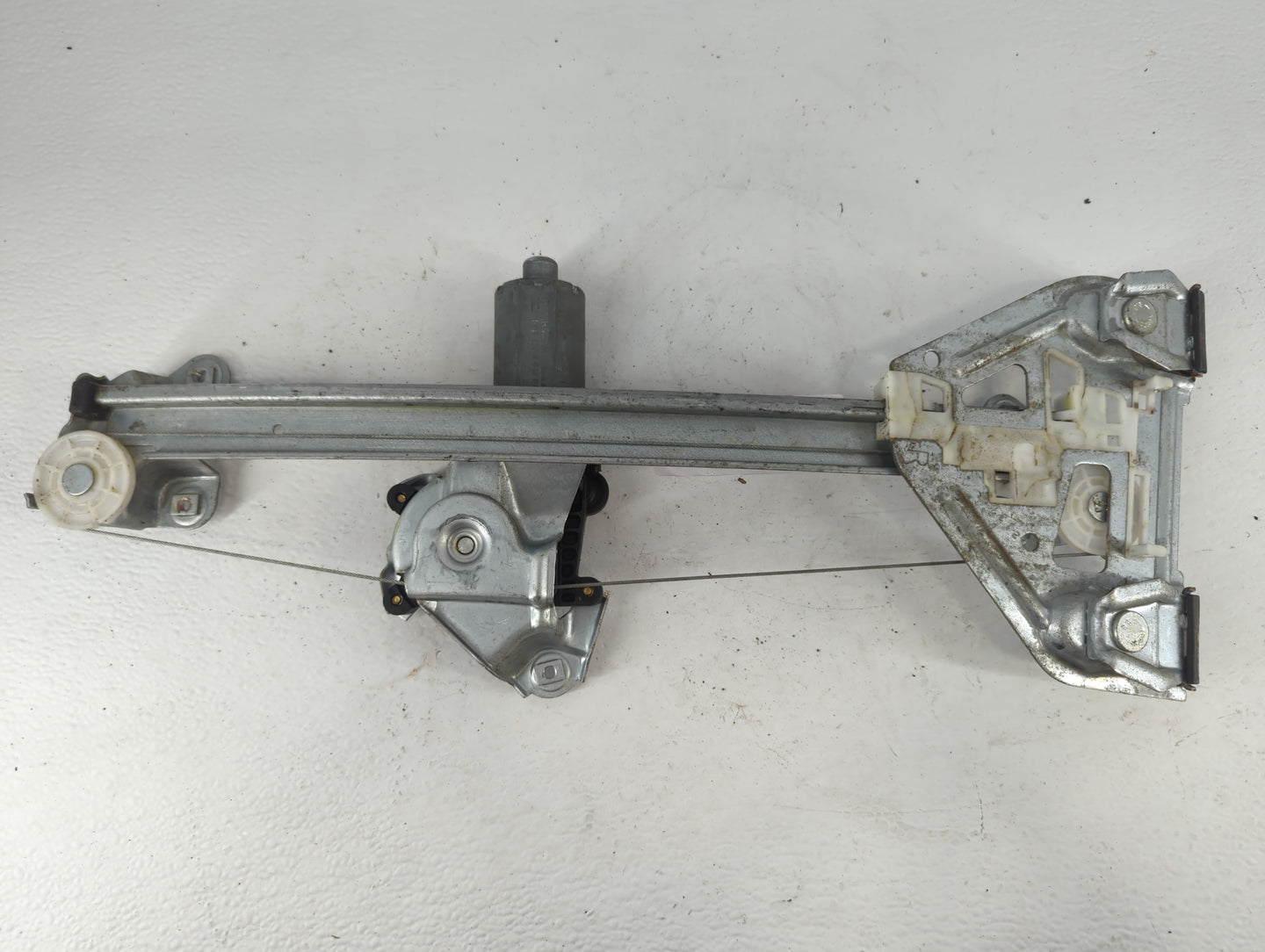 2003-2007 Cadillac Cts Window Regulator Right Passenger Rear - Oemusedautoparts1.com