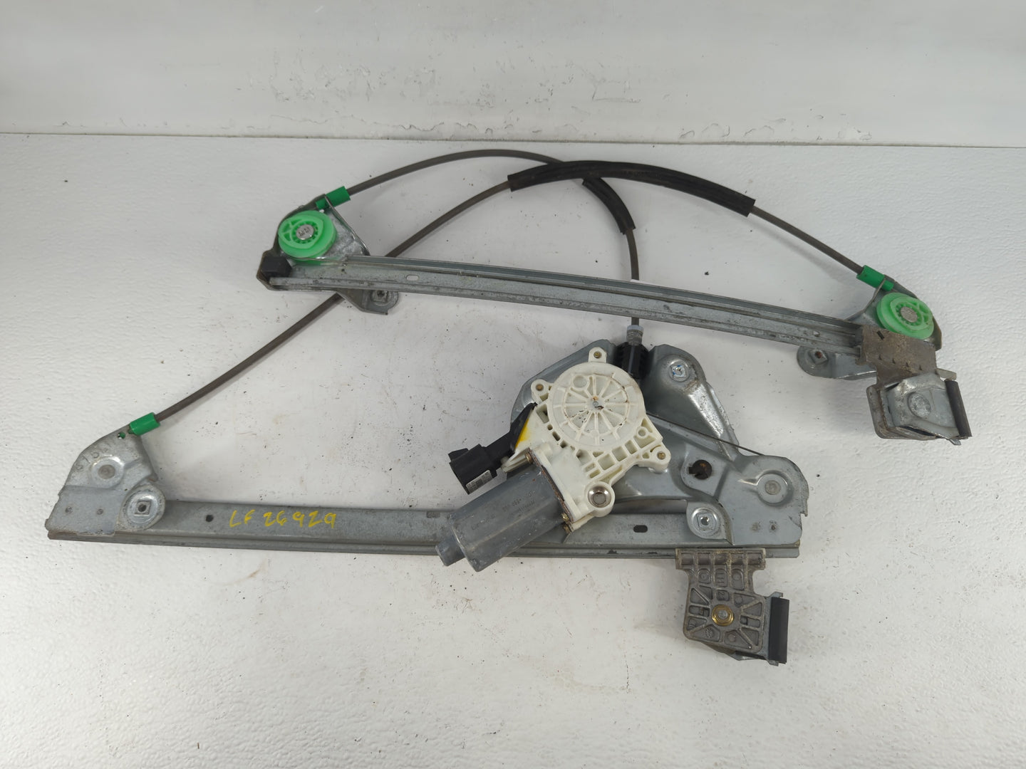 2003-2005 Cadillac Cts Driver Left Front Window Regulator - Oemusedautoparts1.com