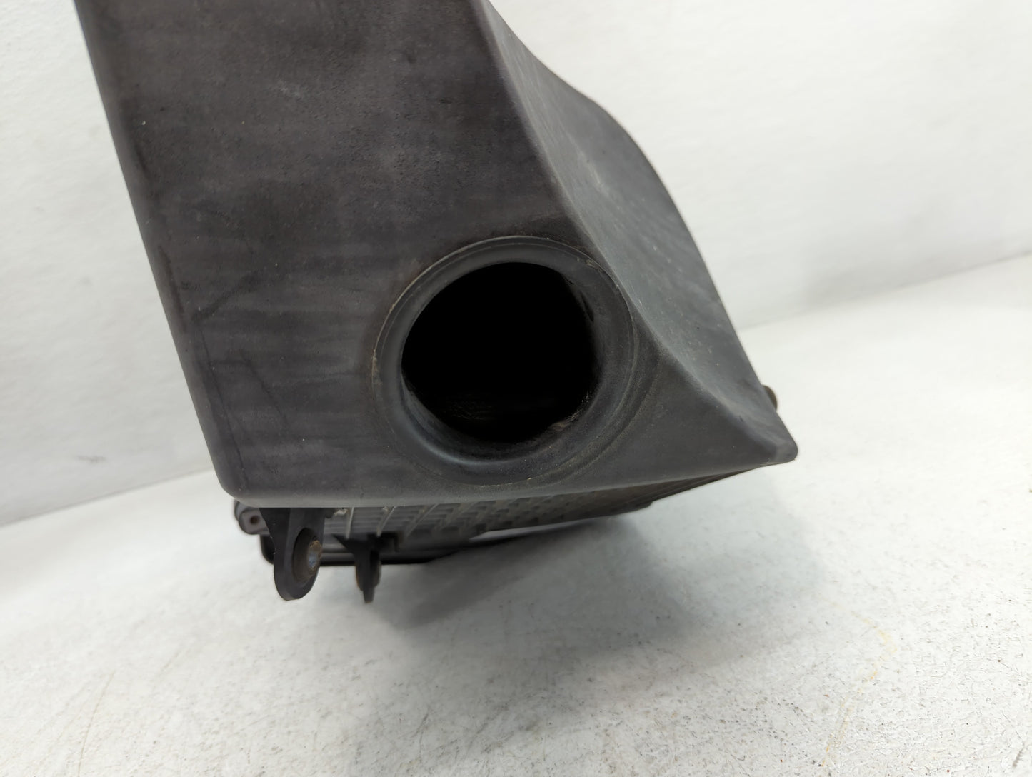2003-2004 Cadillac Cts Air Cleaner Intake-duct Hose Tube - Oemusedautoparts1.com