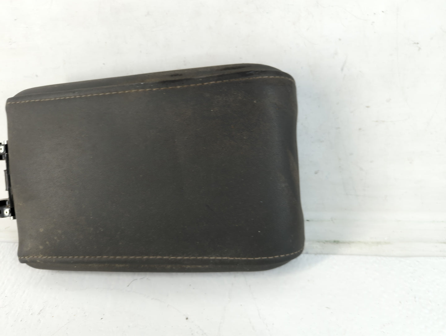 2003 Cadillac Cts Center Console Armrest Cover Lid Fits OEM Used Auto Parts - Oemusedautoparts1.com