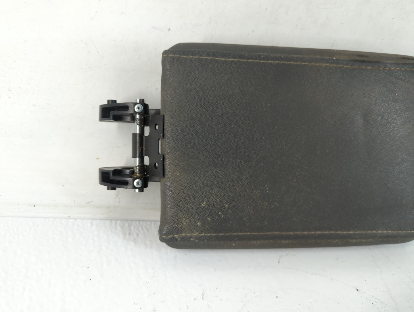 2003 Cadillac Cts Center Console Armrest Cover Lid Fits OEM Used Auto Parts - Oemusedautoparts1.com