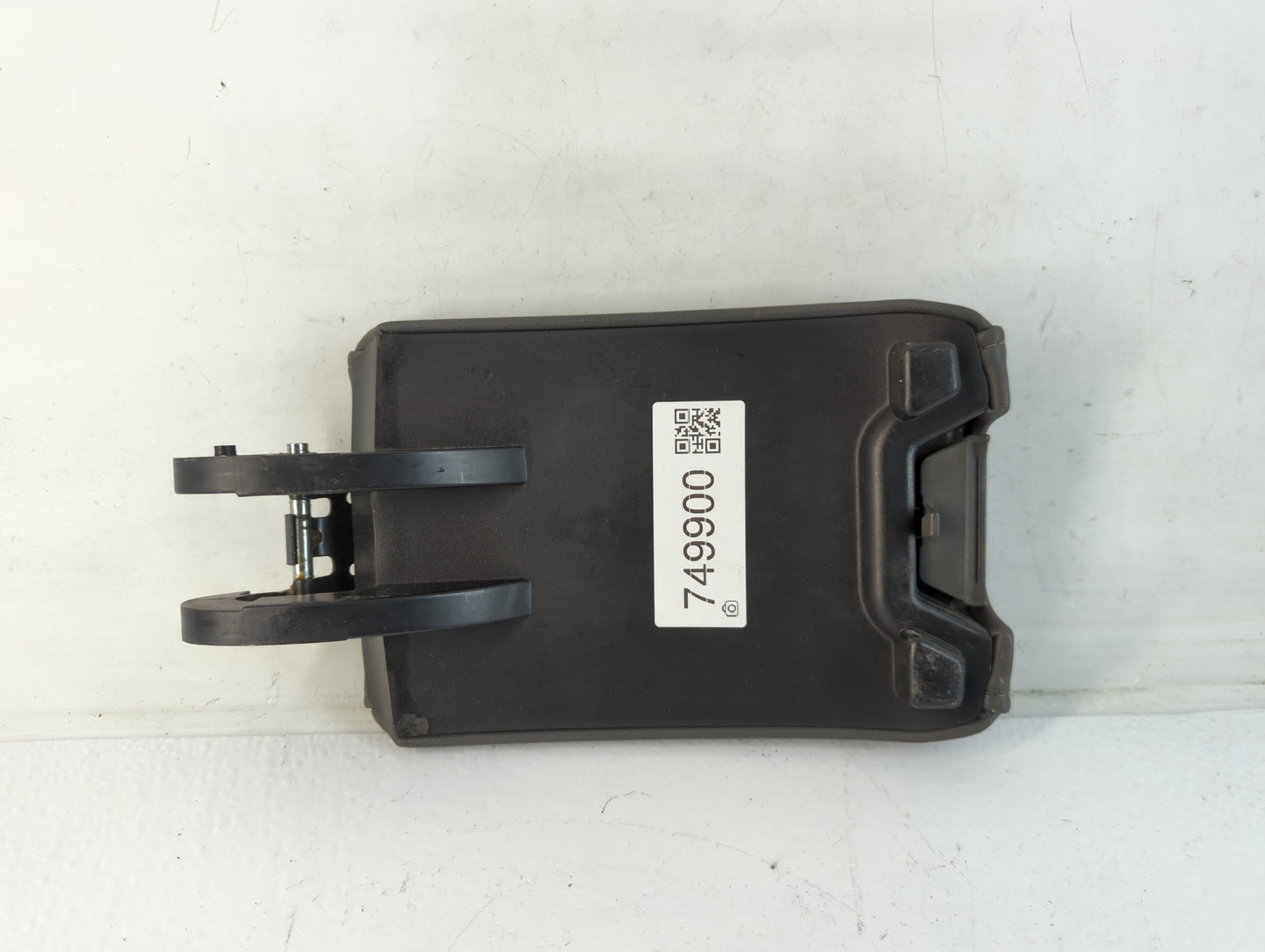 2003 Cadillac Cts Center Console Armrest Cover Lid Fits OEM Used Auto Parts - Oemusedautoparts1.com