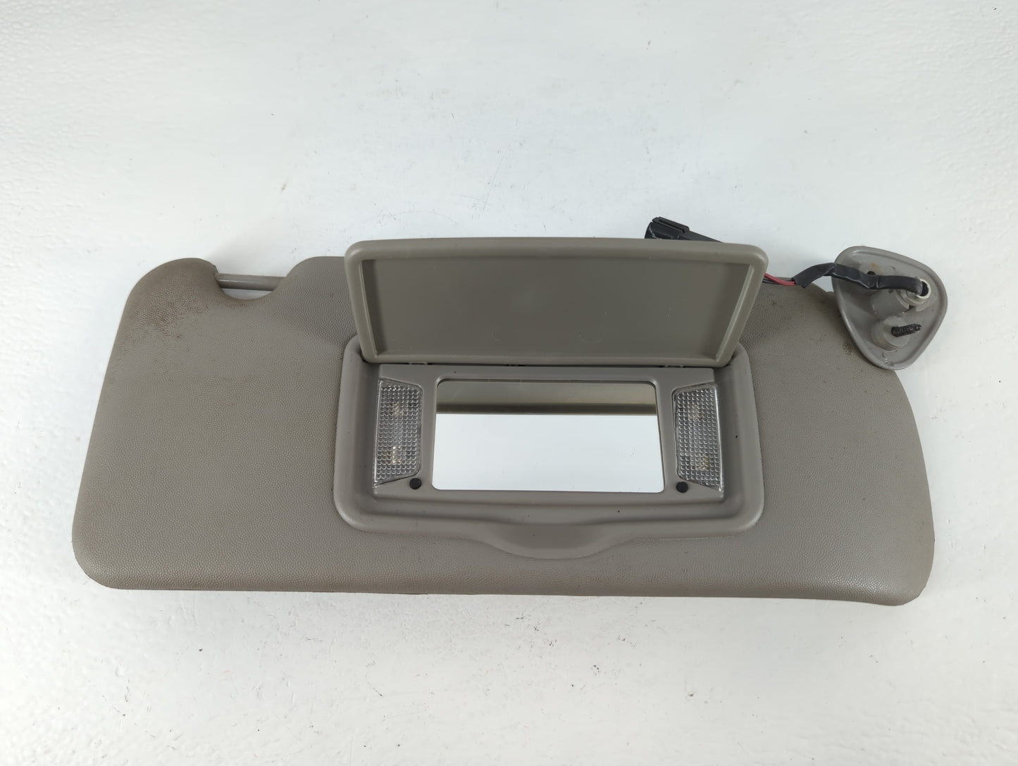 2003-2007 Cadillac Cts Sun Visor Shade Replacement Passenger Right Mirror Fits Fits 2003 2004 2005 2006 2007 OEM Used Auto P
