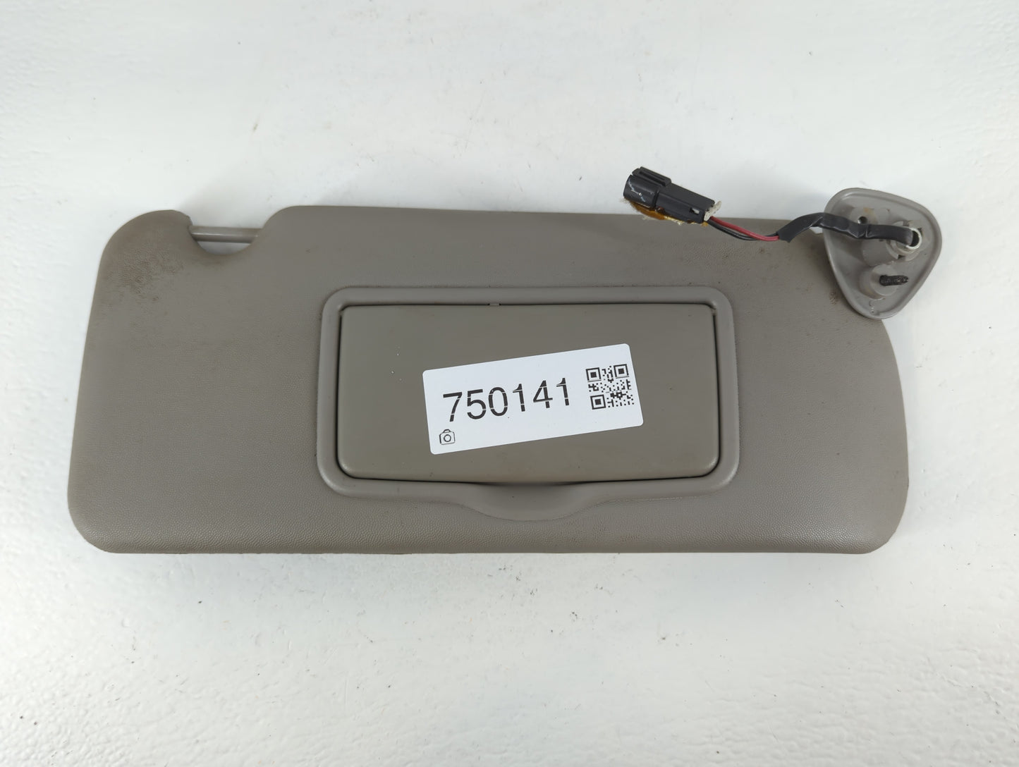 2003-2007 Cadillac Cts Sun Visor Shade Replacement Passenger Right Mirror Fits Fits 2003 2004 2005 2006 2007 OEM Used Auto P