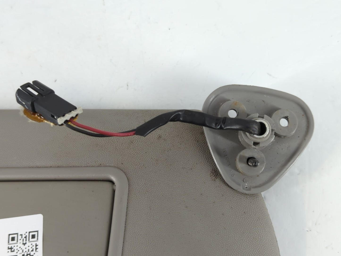 2003-2007 Cadillac Cts Sun Visor Shade Replacement Passenger Right Mirror Fits Fits 2003 2004 2005 2006 2007 OEM Used Auto P