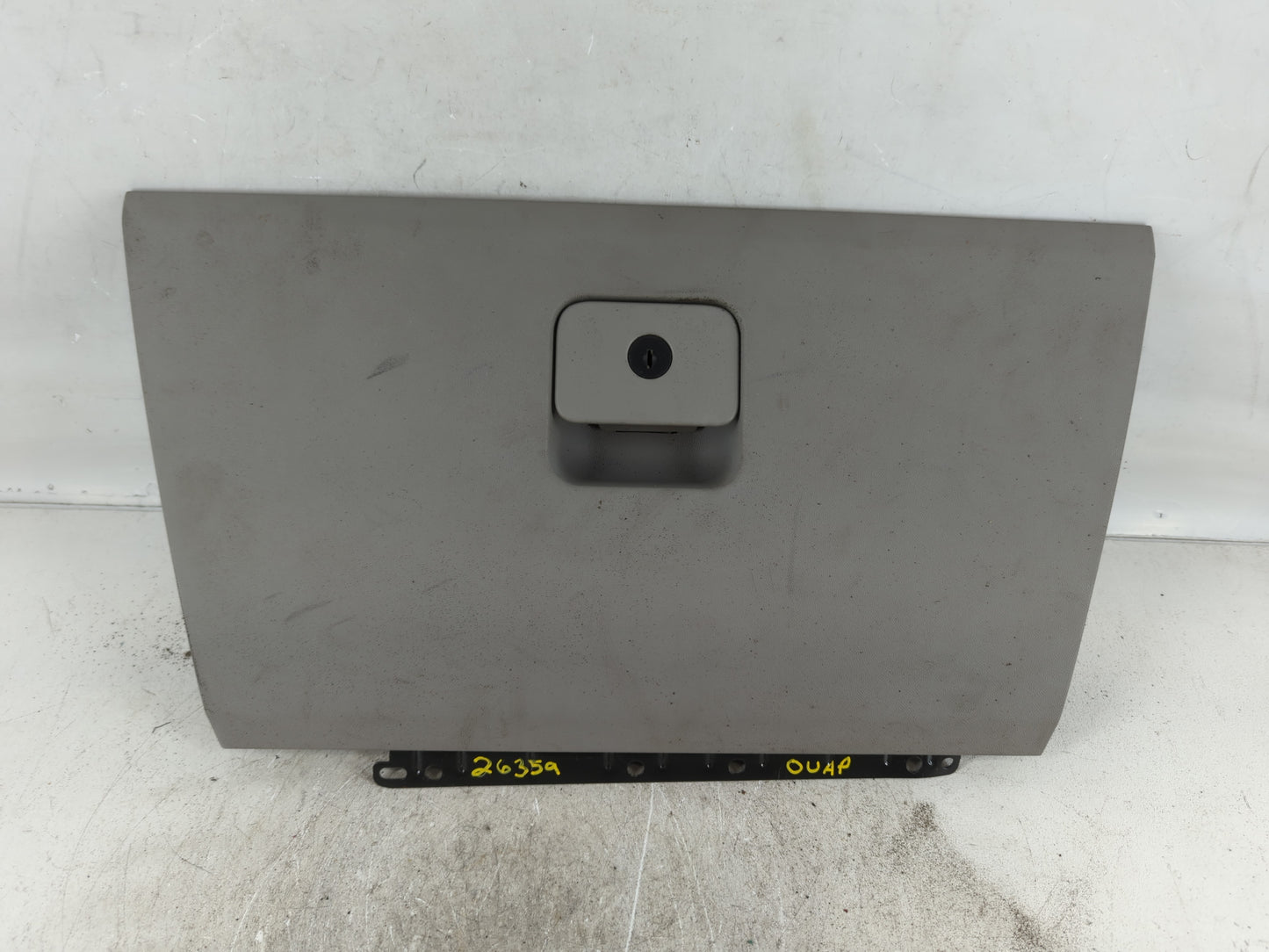 2003 Cadillac Cts Passenger Glove Box Door Storage Compartment - Oemusedautoparts1.com