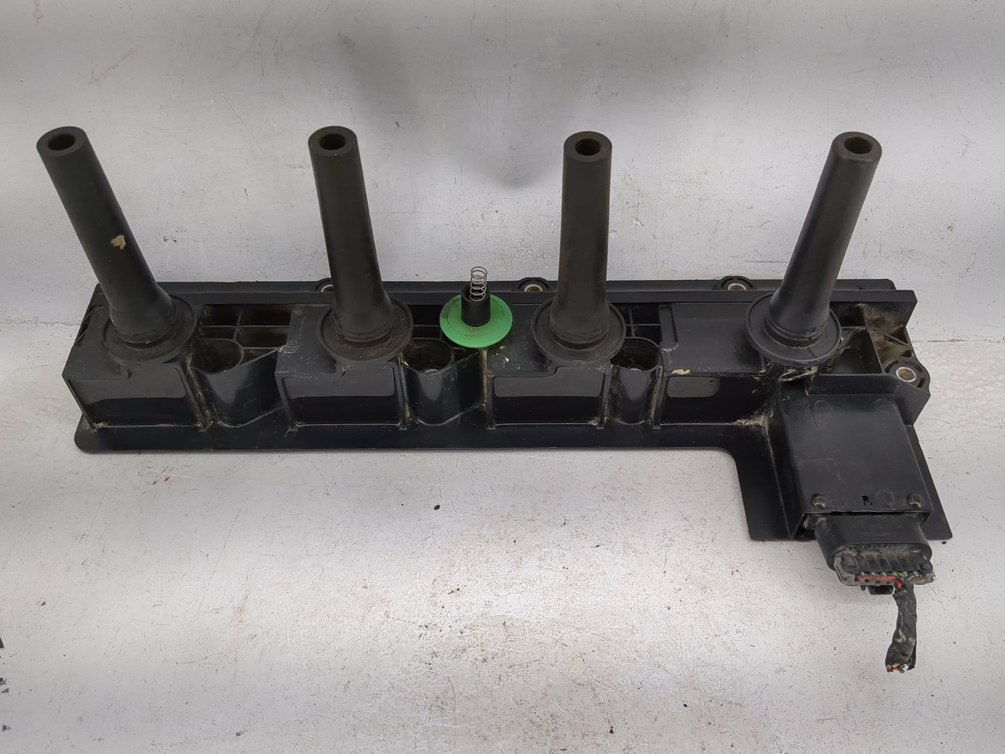 2003 Cadillac Deville Ignition Coil Igniter Pack - Oemusedautoparts1.com