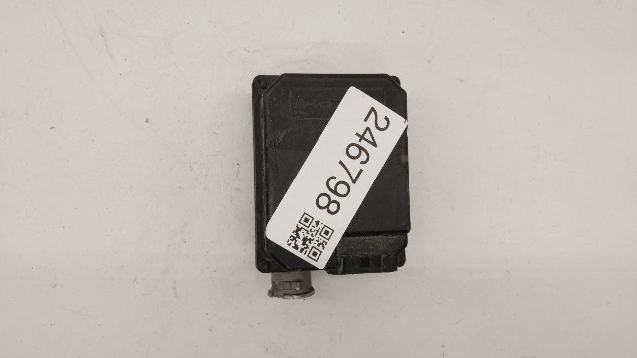 2002-2003 Cadillac Deville Chassis Control Module Ccm Bcm Body Control - Oemusedautoparts1.com