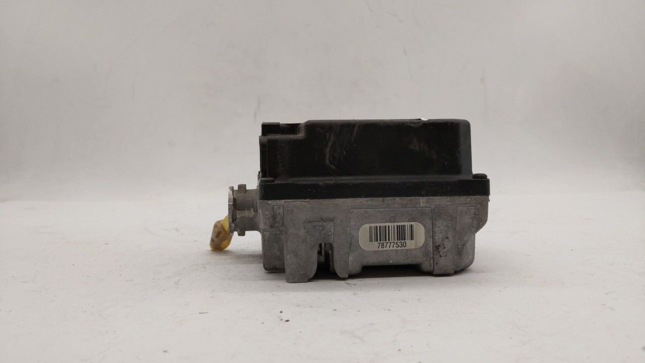 2002-2003 Cadillac Deville Chassis Control Module Ccm Bcm Body Control - Oemusedautoparts1.com