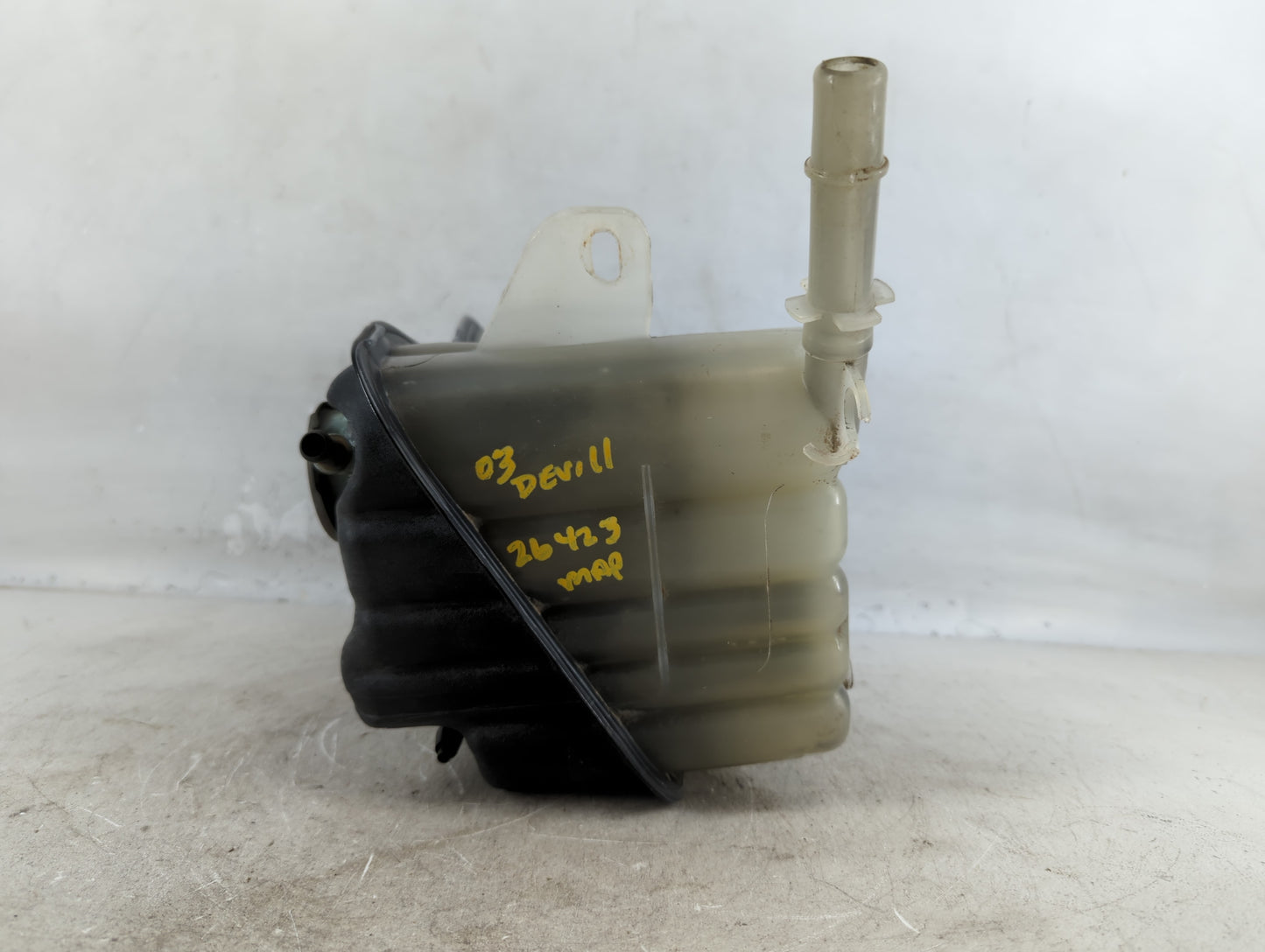 2000 Cadillac Deville Radiator Coolant Overflow Expansion Tank Bottle - Oemusedautoparts1.com