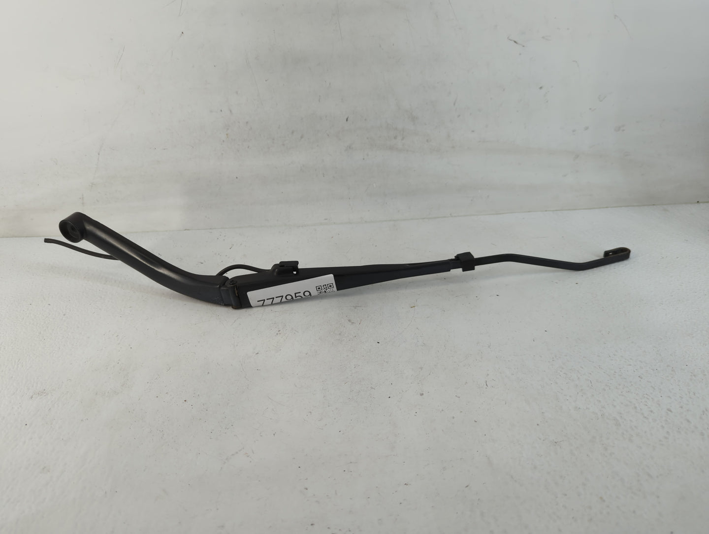 2003 Cadillac Deville Front Drivers Wiper Arm Oem - Oemusedautoparts1.com
