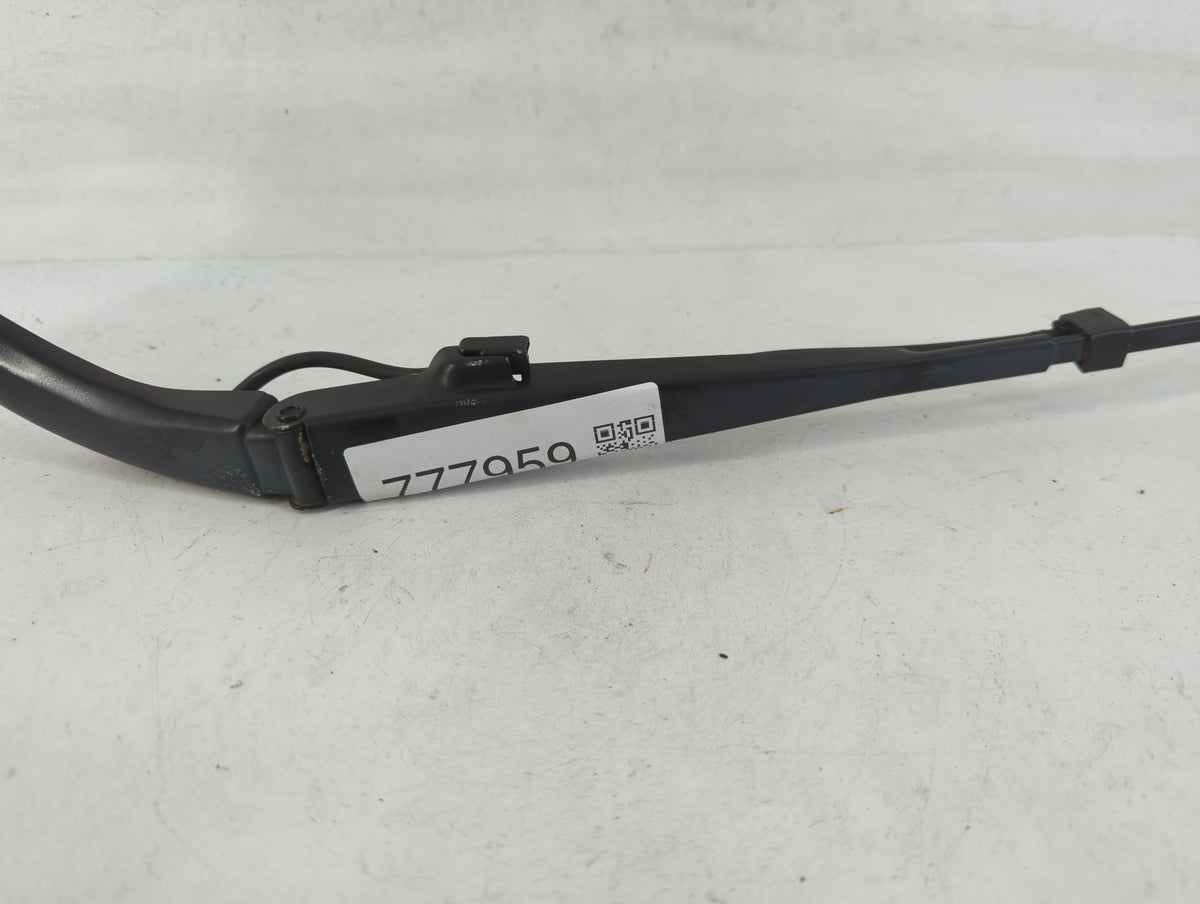 2003 Cadillac Deville Front Drivers Wiper Arm Oem 777959 - Oemusedautoparts1.com