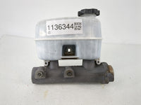 2003-2006 Cadillac Escalade Brake Master Cylinder - Oemusedautoparts1.com