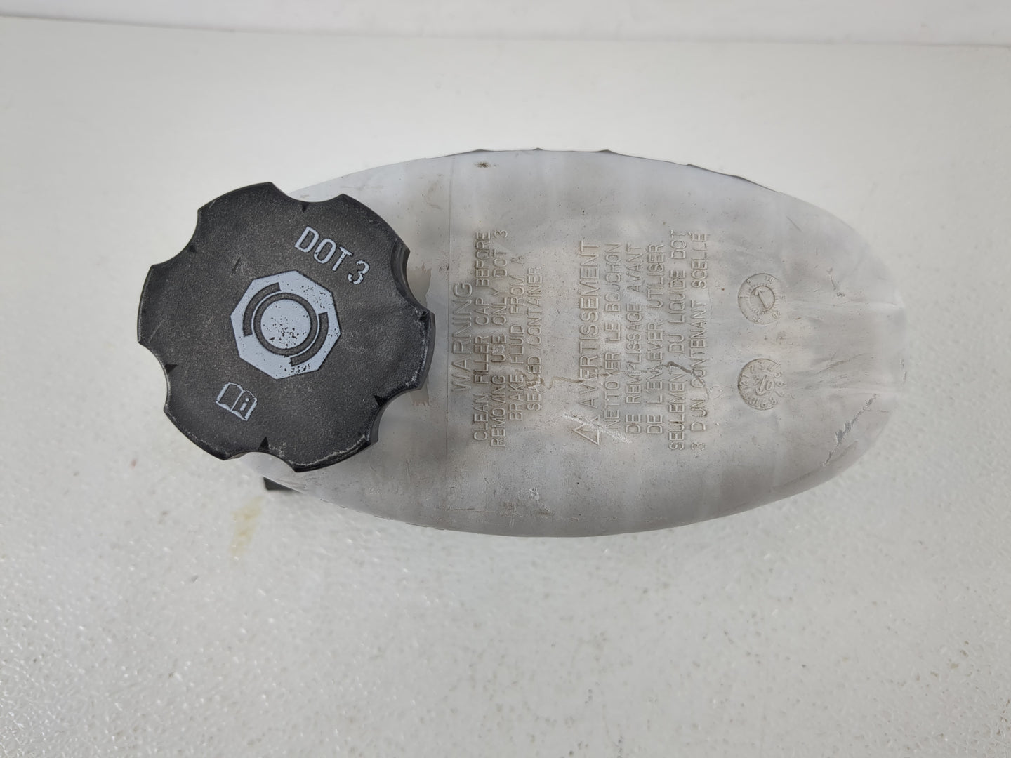 2003-2006 Cadillac Escalade Brake Master Cylinder - Oemusedautoparts1.com