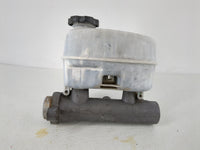 2003-2006 Cadillac Escalade Brake Master Cylinder - Oemusedautoparts1.com