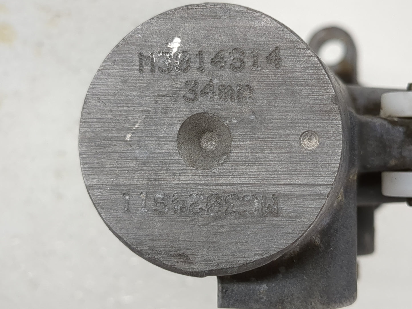 2003-2006 Cadillac Escalade Brake Master Cylinder - Oemusedautoparts1.com