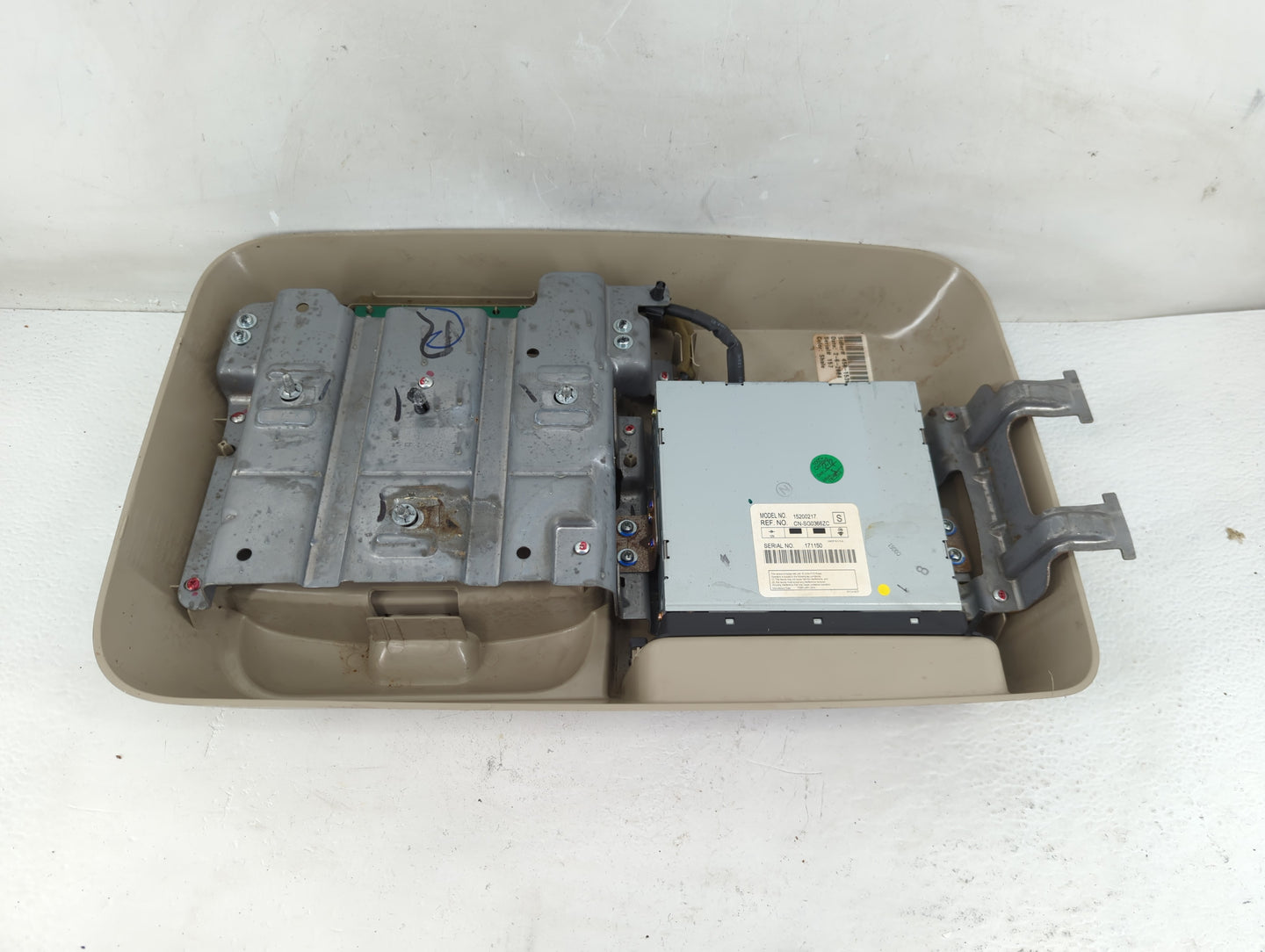 2002-2003 Cadillac Escalade Radio AM FM Cd Player Receiver Replacement P/N:15200217 Fits Fits 2001 2002 2003 OEM Used Auto P