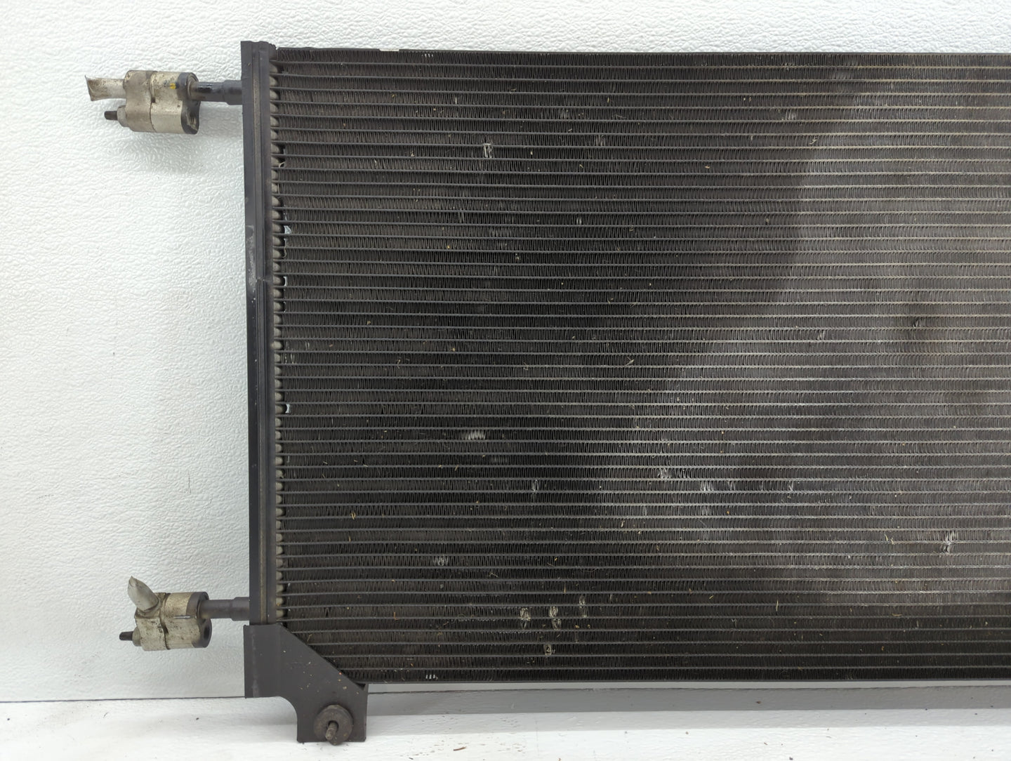 Cadillac Escalade Left Radiator Fan Motor Assembly - Oemusedautoparts1.com
