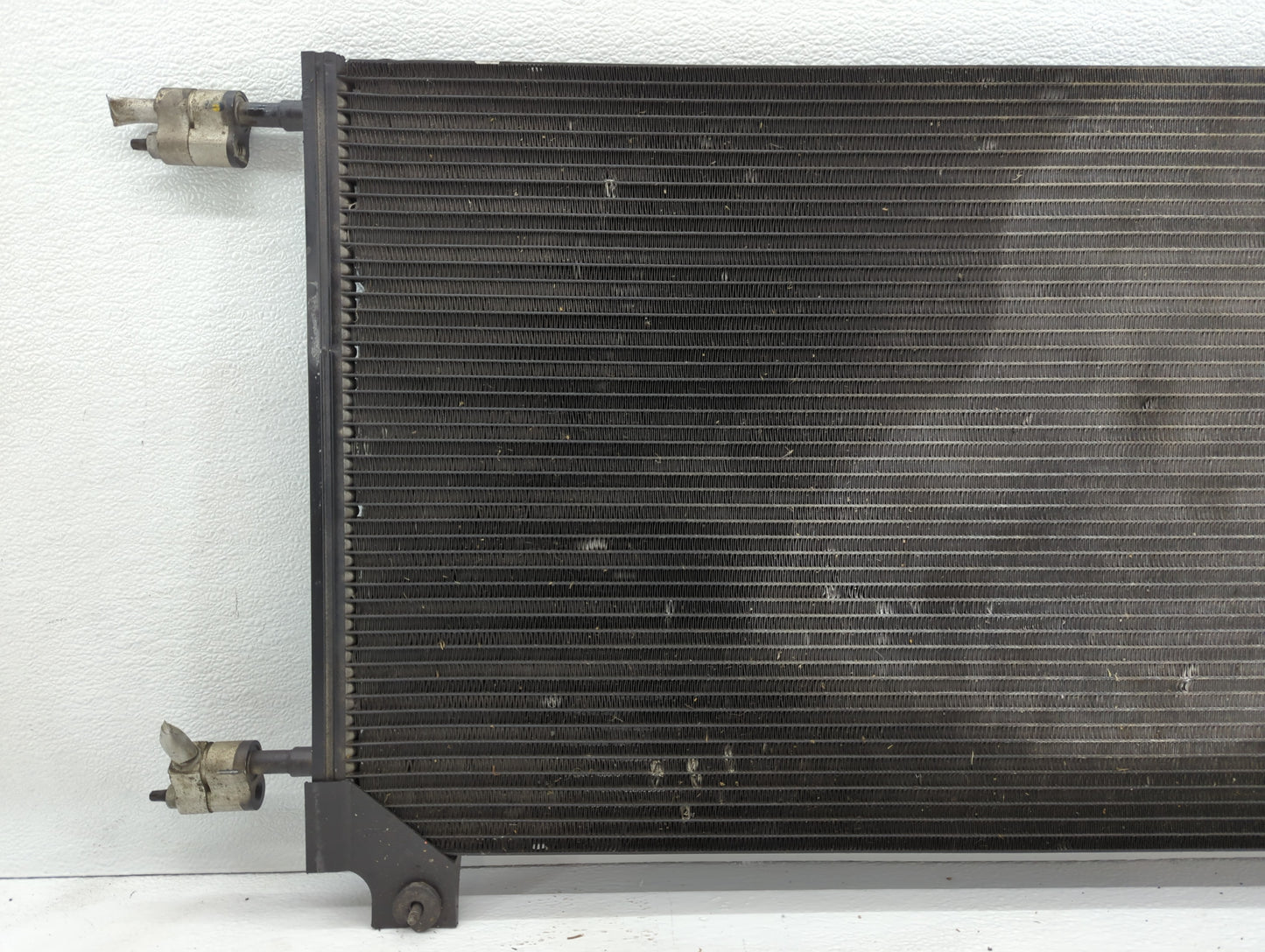 Cadillac Escalade Left Radiator Fan Motor Assembly - Oemusedautoparts1.com