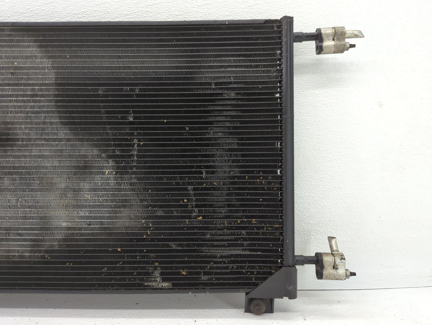 Cadillac Escalade Left Radiator Fan Motor Assembly - Oemusedautoparts1.com