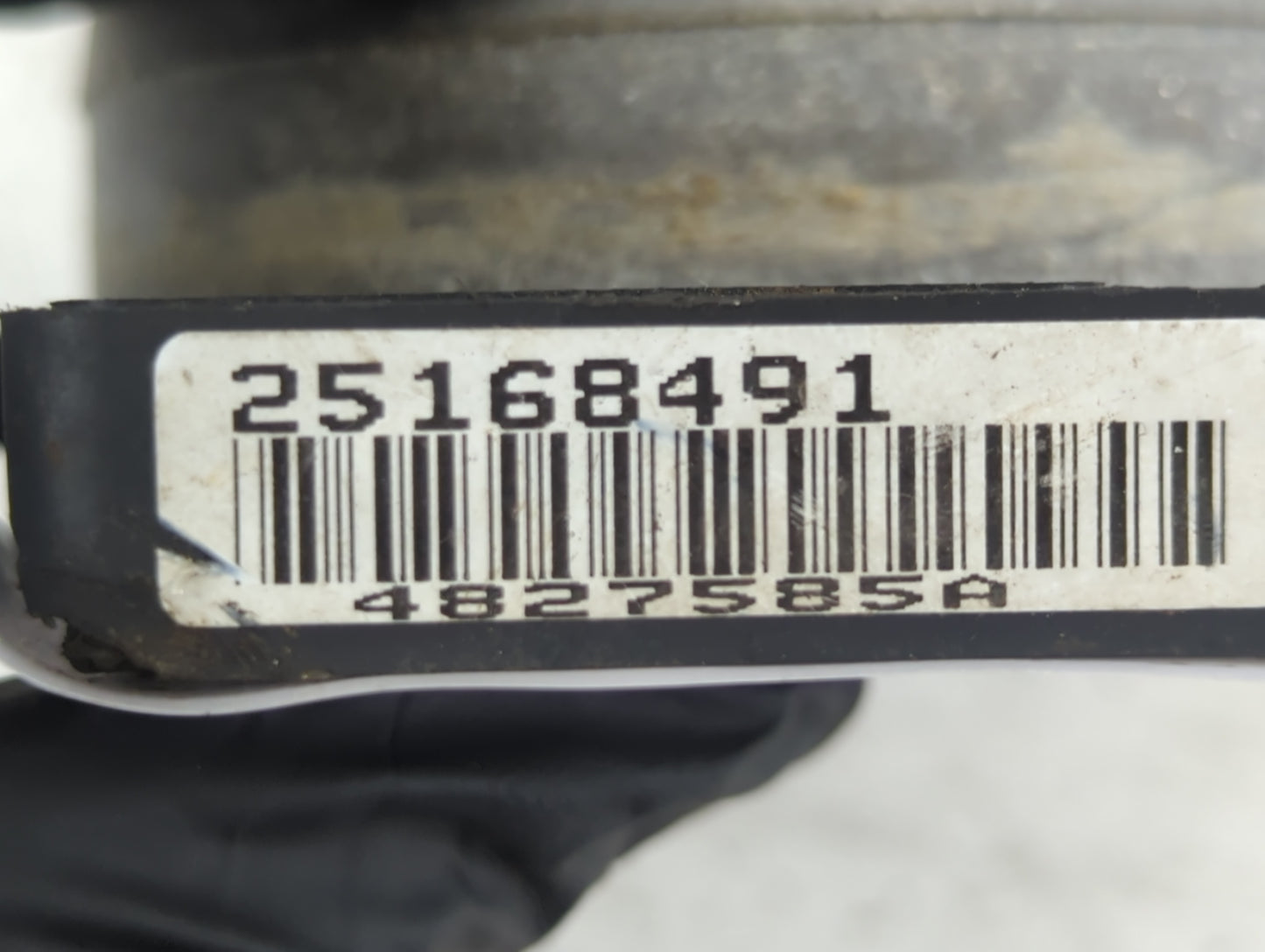 2002-2006 Cadillac Escalade Mass Air Flow Meter Maf - Oemusedautoparts1.com