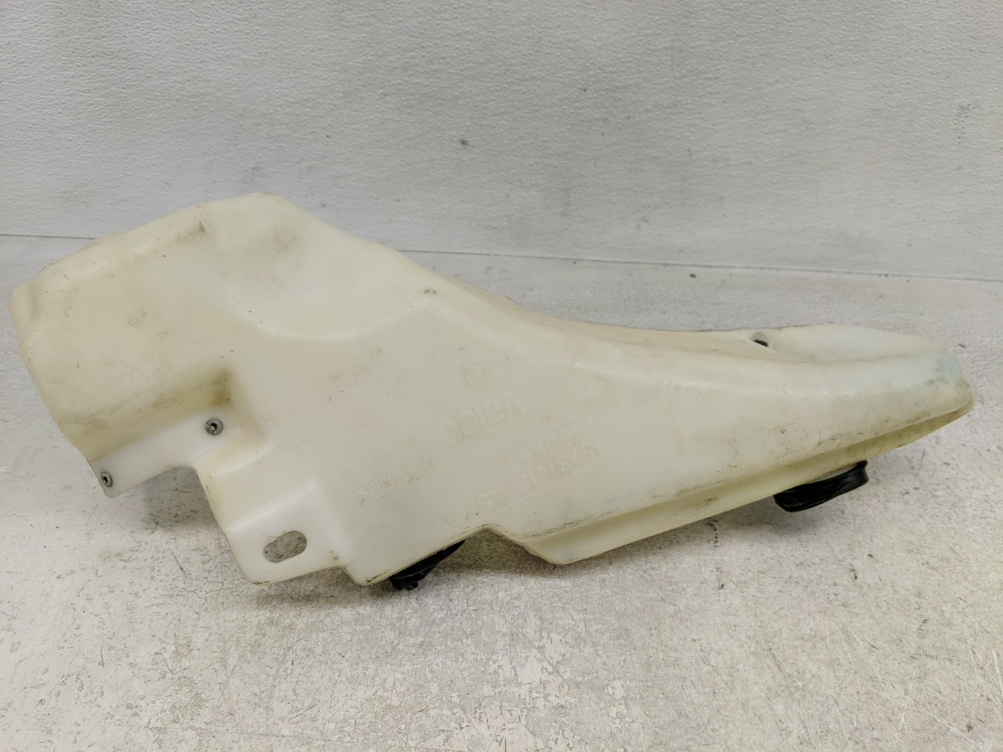 1998-2004 Cadillac Seville Windshield Washer Fluid Reservoir Bottle Oem - Oemusedautoparts1.com