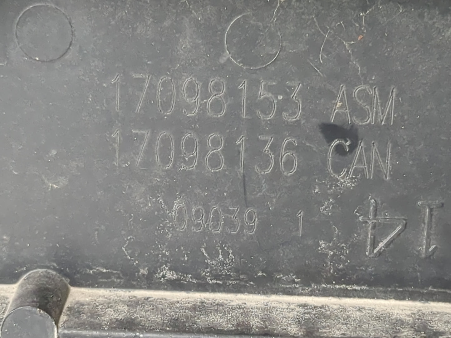 2003 Cadillac Seville Fuel Vapor Charcoal Canister - Oemusedautoparts1.com