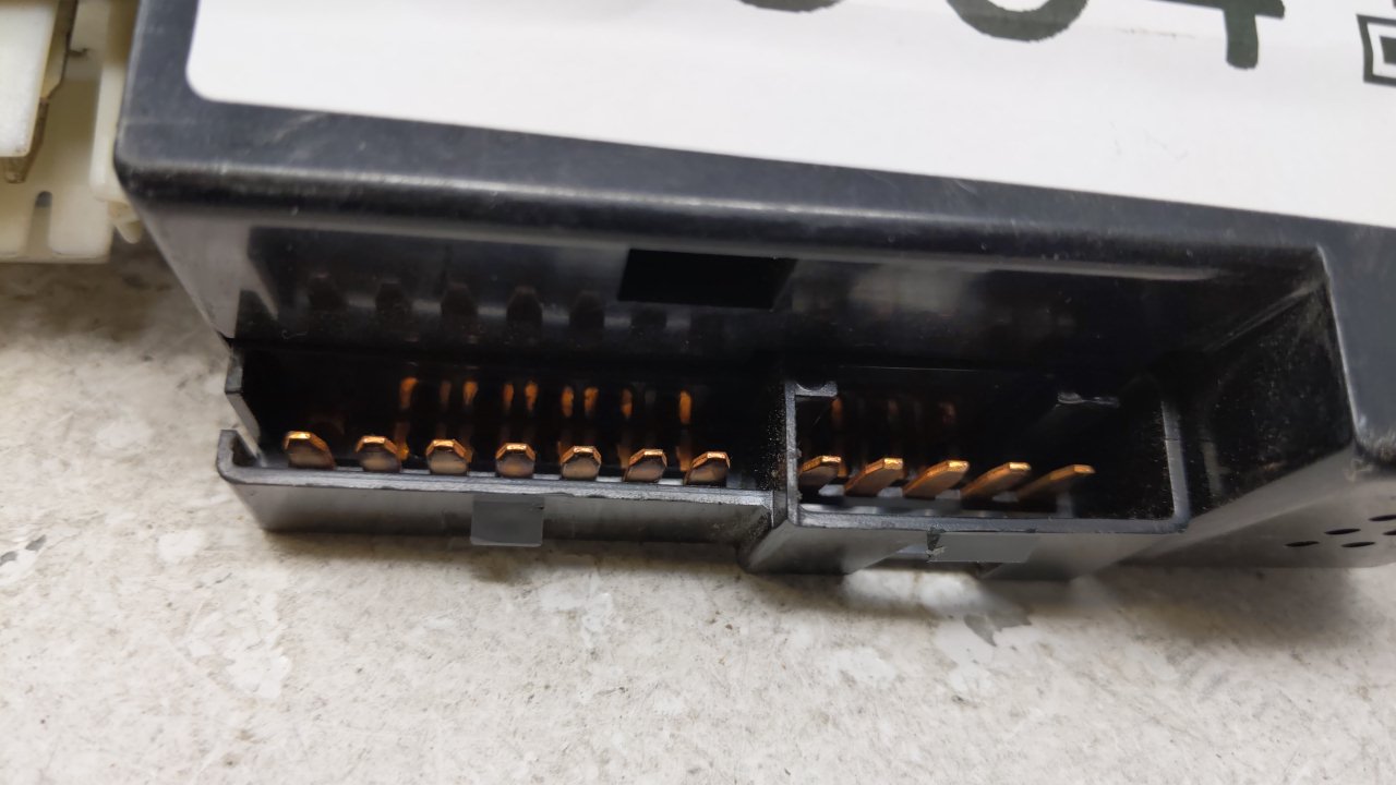 2003 Chevrolet Am Master Power Window Switch Replacement Driver Side Left Fits OEM Used Auto Parts - Oemusedautoparts1.com
