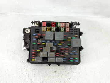 2003 Chevrolet Avalanche Fusebox Fuse Box Panel Relay Module P/N:15201930-02 Fits OEM Used Auto Parts - Oemusedautoparts1.co