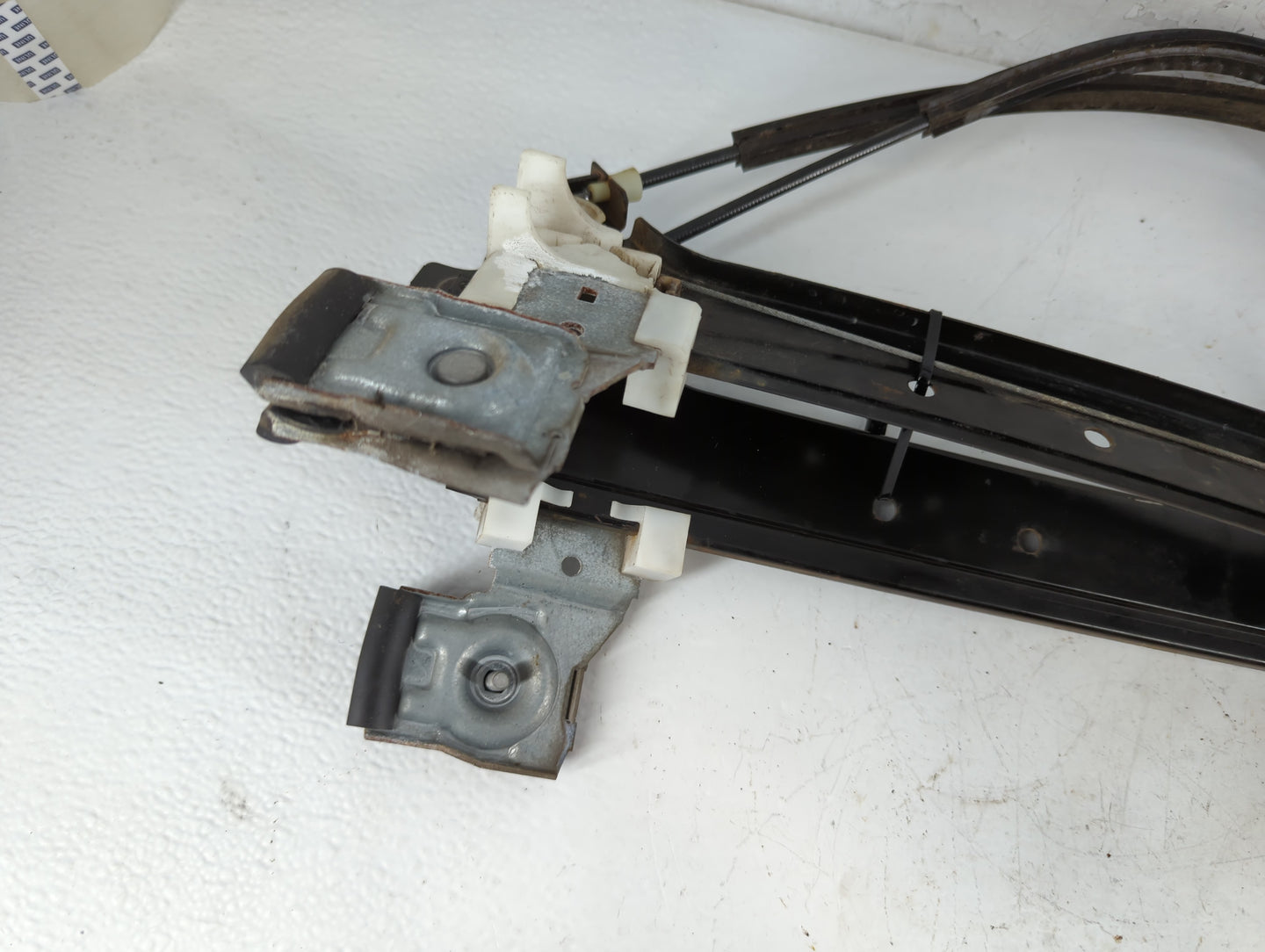 Chevrolet Avalanche Passenger Front Right Power Window Motor - Oemusedautoparts1.com