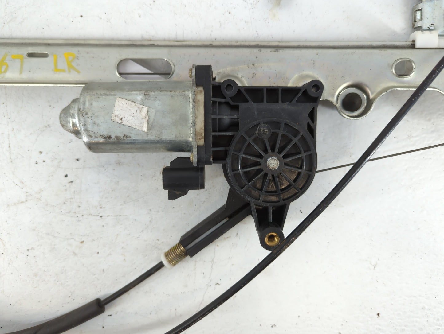 Chevrolet Avalanche Driver Left Rear Window Regulator - Oemusedautoparts1.com