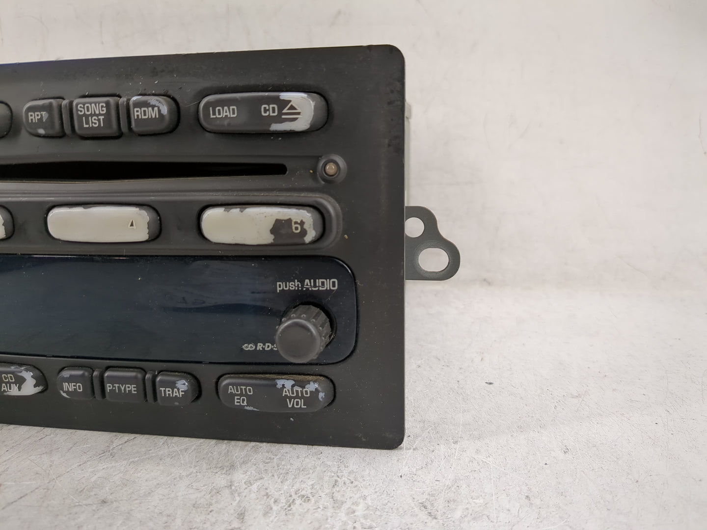 2003-2005 Chevrolet Avalanche 1500 Radio AM FM Cd Player Receiver Replacement P/N:15184935 Fits Fits 2003 2004 2005 2006 OEM