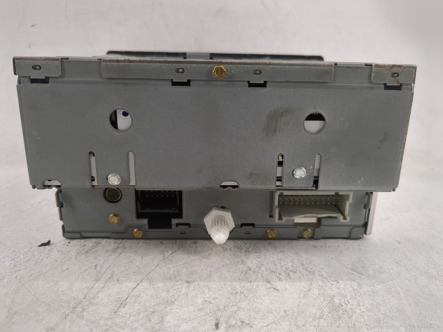 2003-2005 Chevrolet Avalanche 1500 Radio AM FM Cd Player Receiver Replacement P/N:15184935 Fits Fits 2003 2004 2005 2006 OEM