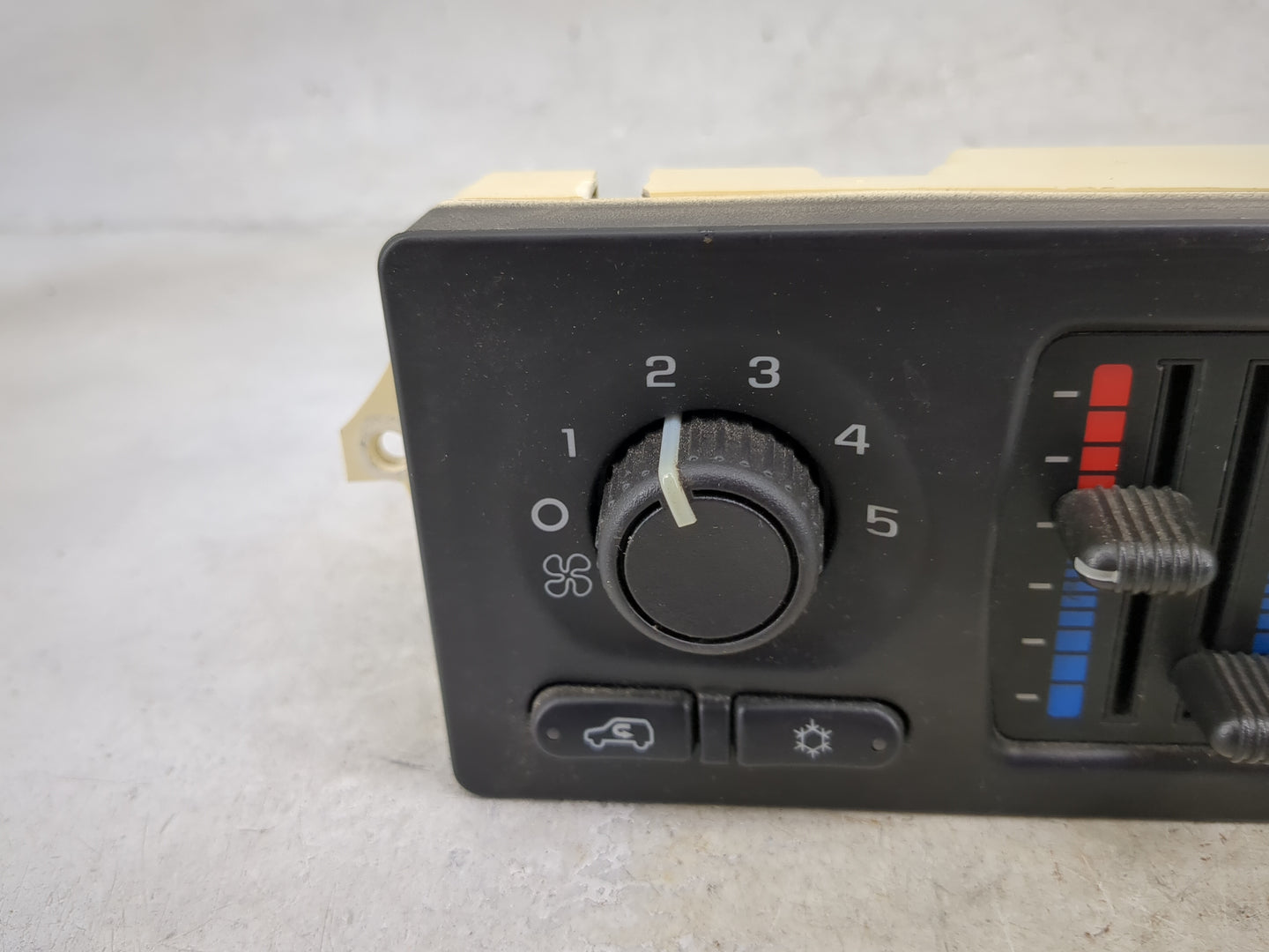 2003-2004 Chevrolet Avalanche 1500 Climate Control Module Temperature AC/Heater Replacement P/N:15183793 Fits Fits 2003 2004