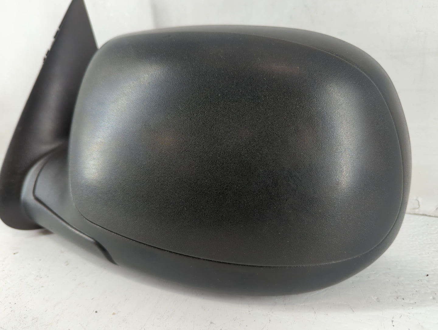 2003-2006 Chevrolet Avalanche 1500 Driver Side View Mirror - Left Door Mirror OEM Used - Oemusedautoparts1.com
