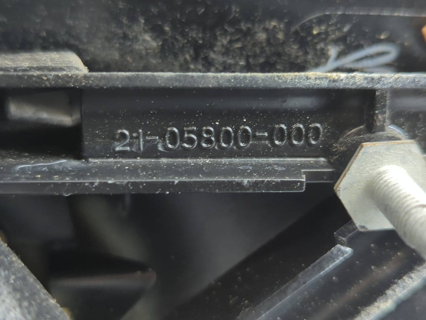 2003-2006 Chevrolet Avalanche 1500 Driver Side View Mirror - Left Door Mirror OEM Used - Oemusedautoparts1.com