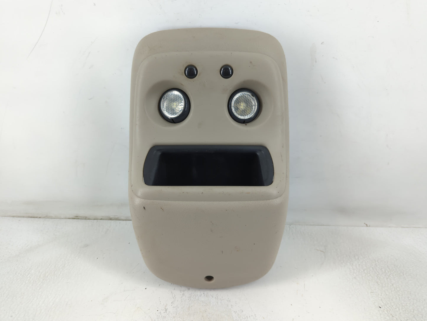 2003 Chevrolet Avalanche 1500 Overhead Roof Console - Oemusedautoparts1.com