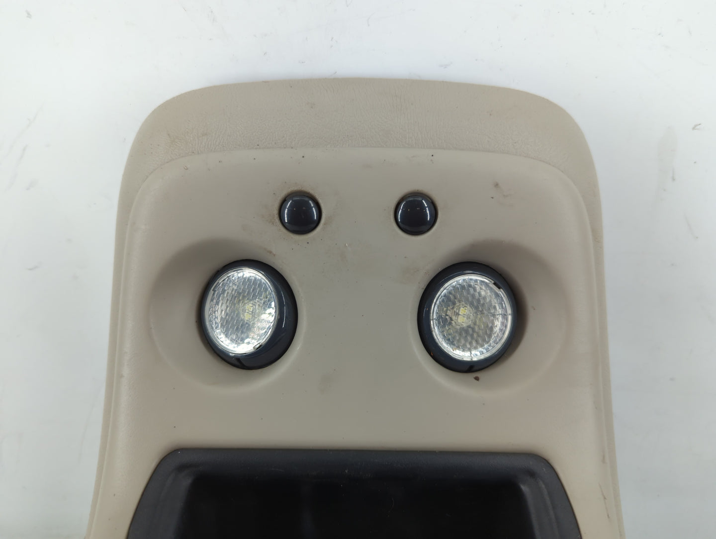 2003 Chevrolet Avalanche 1500 Overhead Roof Console - Oemusedautoparts1.com