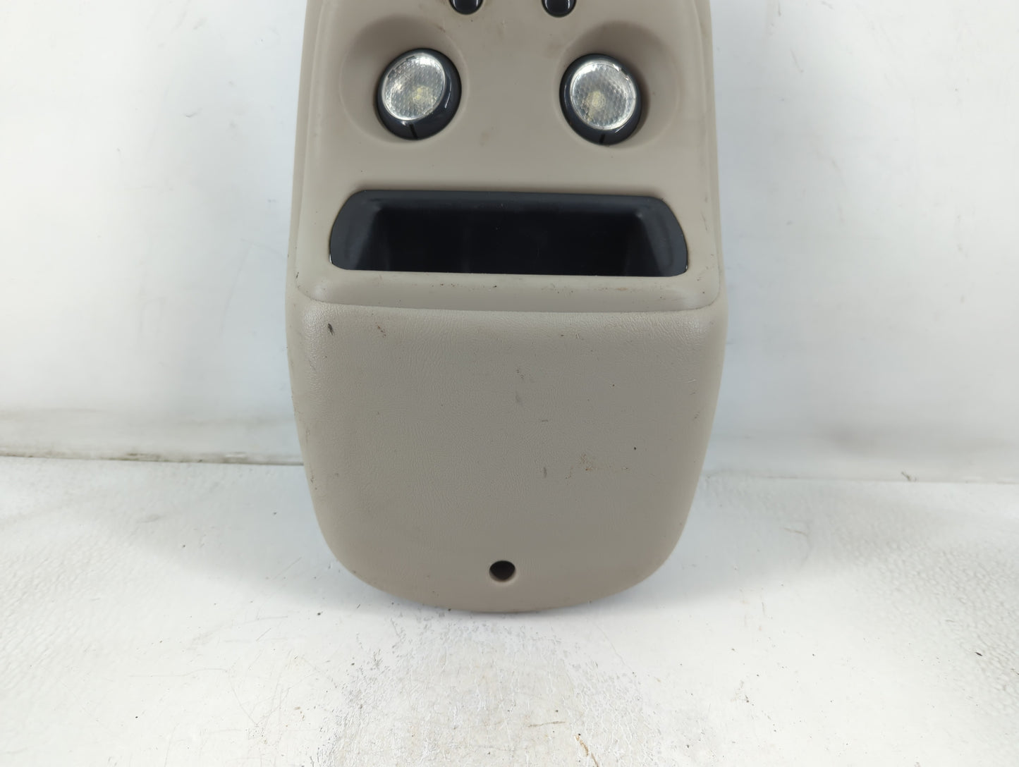 2003 Chevrolet Avalanche 1500 Overhead Roof Console - Oemusedautoparts1.com