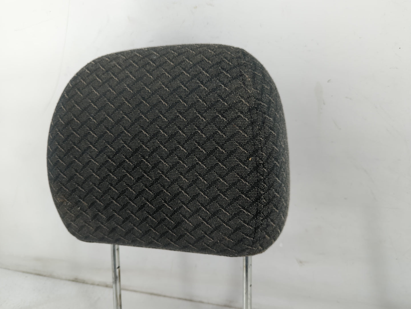 2003-2006 Chevrolet Avalanche 1500 Headrest Head Rest Front Driver Passenger Seat Fits Fits 2003 2004 2005 2006 OEM Used Aut
