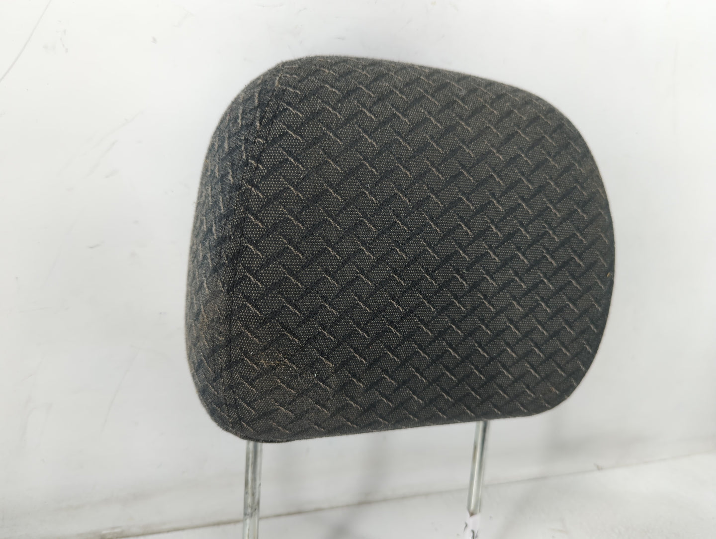 2003-2006 Chevrolet Avalanche 1500 Headrest Head Rest Front Driver Passenger Seat Fits Fits 2003 2004 2005 2006 OEM Used Aut
