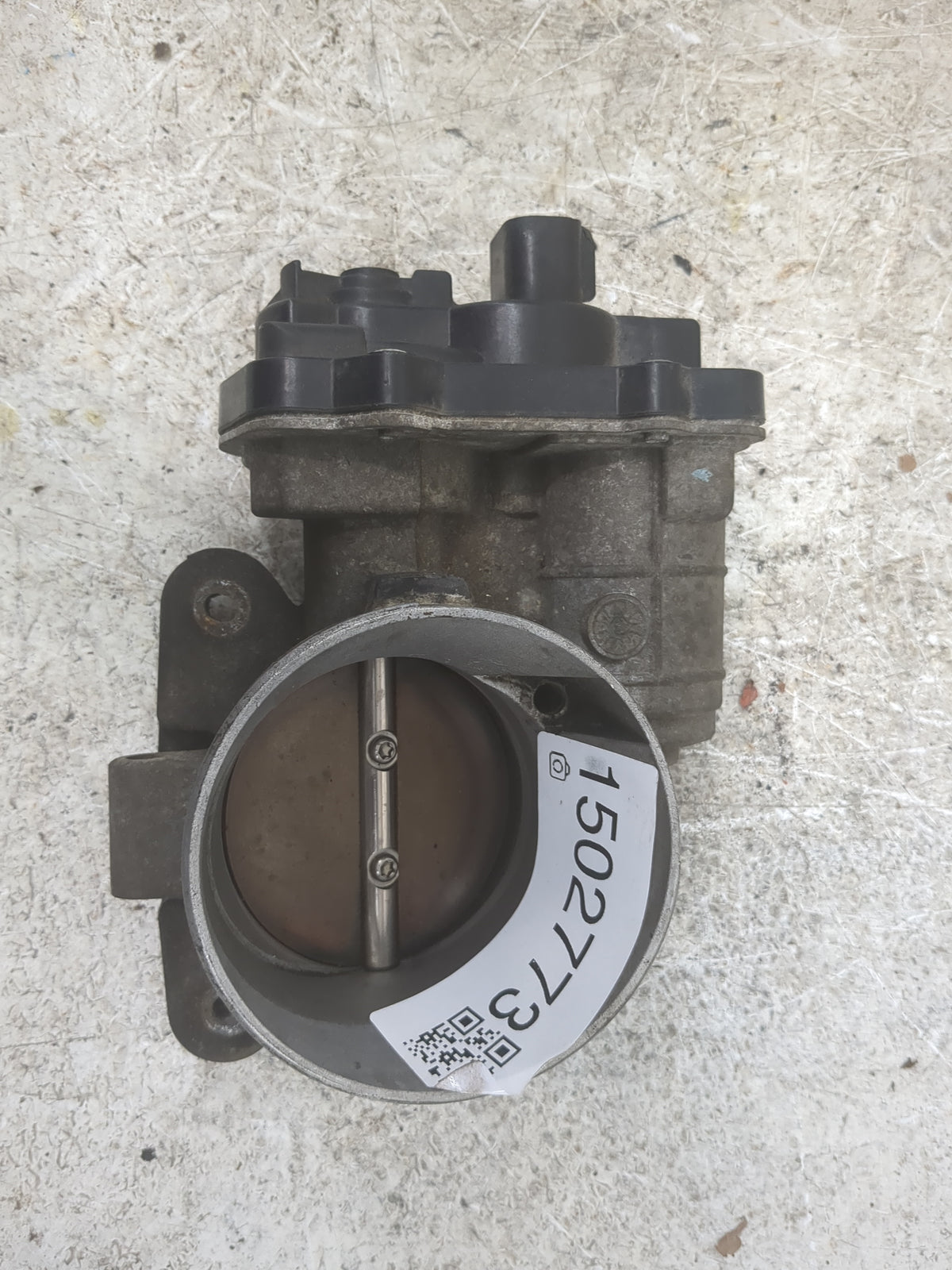 2003-2006 Chevrolet Avalanche 2500 Throttle Body Fits Fits 2002 2003 2004 2005 2006 2007 OEM Used Auto Parts - Oemusedautopa